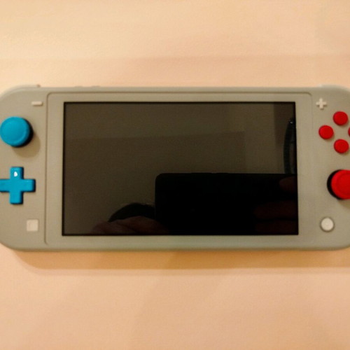 Switch Lite Zacian & Zamazenta Edition like new with 5 digital games