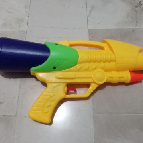 Water gun used, medium size