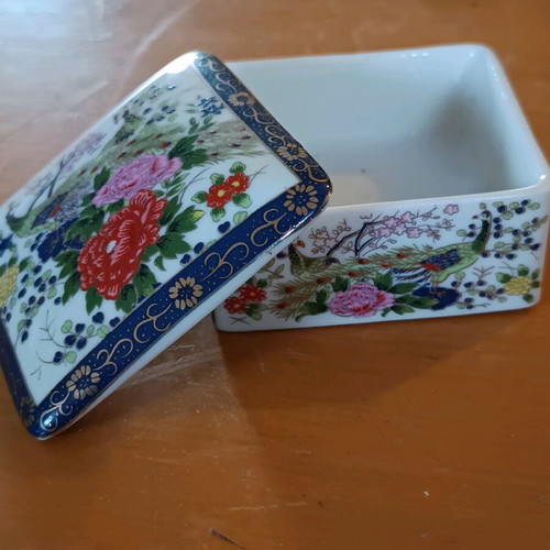 Japanese vintage porcelain box like new with peacock and floral designs