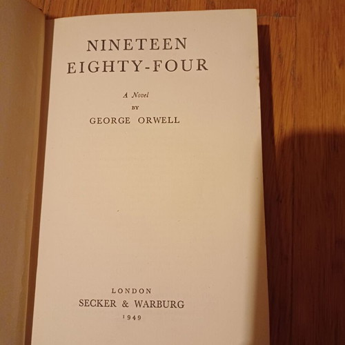 1984 George Orwell used collectible book in English