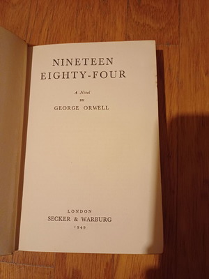 1984 George Orwell used collectible book in English