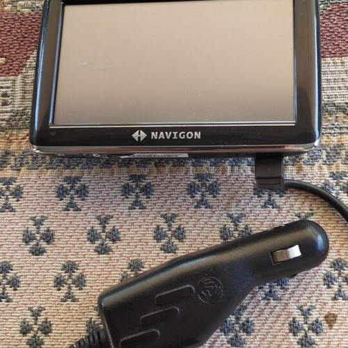 Navigator used GPS with 4.5" screen and car charger