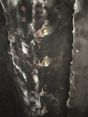 Αφορετη γούνα medium μαύρη με κοντό πέλος και στρογγυλό γιακά καινούργια