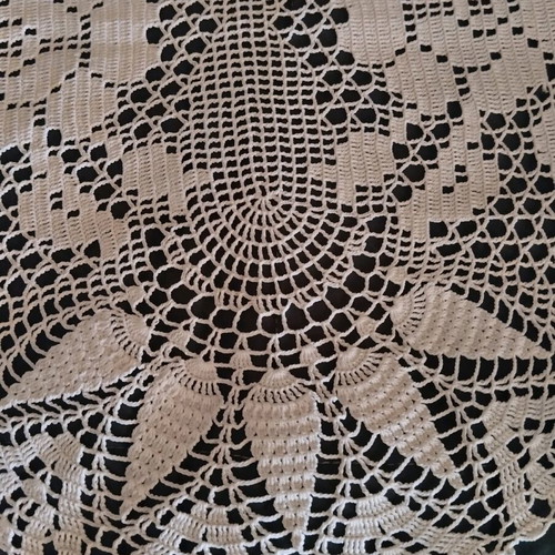 Handmade knitted doily new, dimensions 51×31