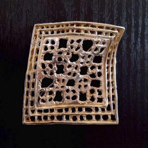 Handmade brooch in pure silver by Katerina Grolliou, like new