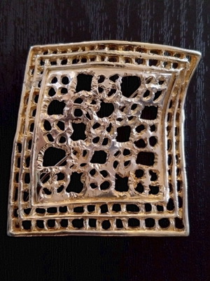 Handmade brooch in pure silver by Katerina Grolliou, like new