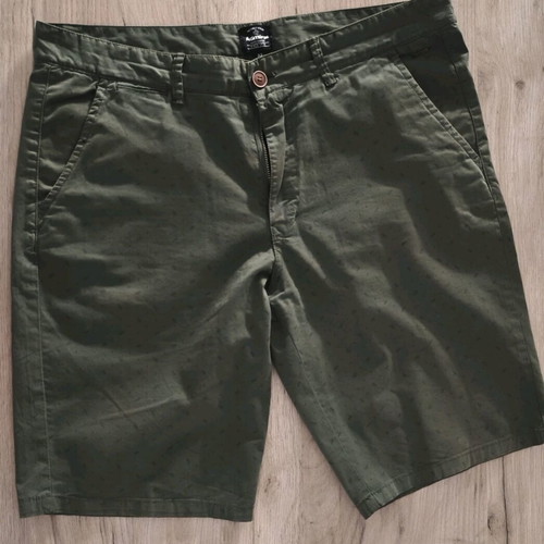 Admiral Bermuda size 32 like new, unused