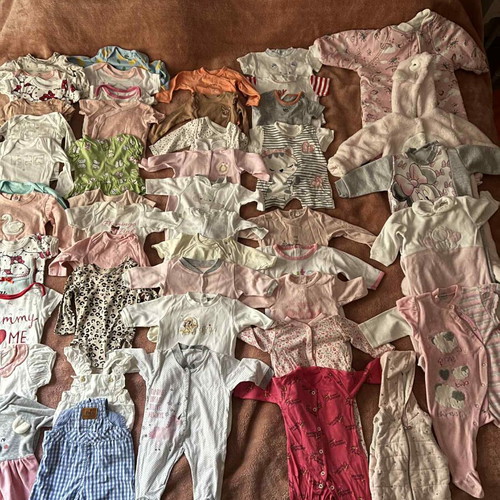 Baby girl clothes like new, pack of 125 pieces (0-9 months)