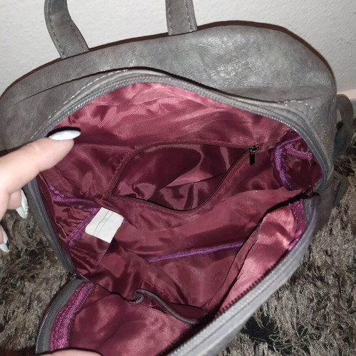 Backpack bag like new with two front hidden pockets gray