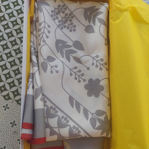 Latona square scarf 100% silk
