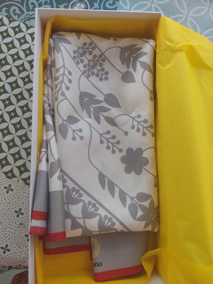 Latona square scarf 100% silk