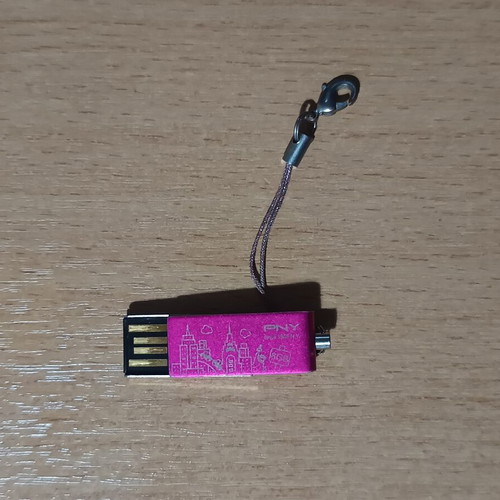 Mini USB Flash Drive PNY 8GB used, fuchsia metal with strap