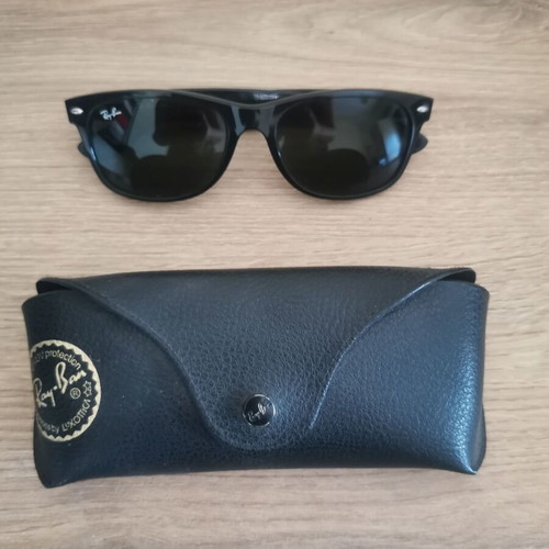 Rayban Wayfarer sunglasses, unisex, authentic, black