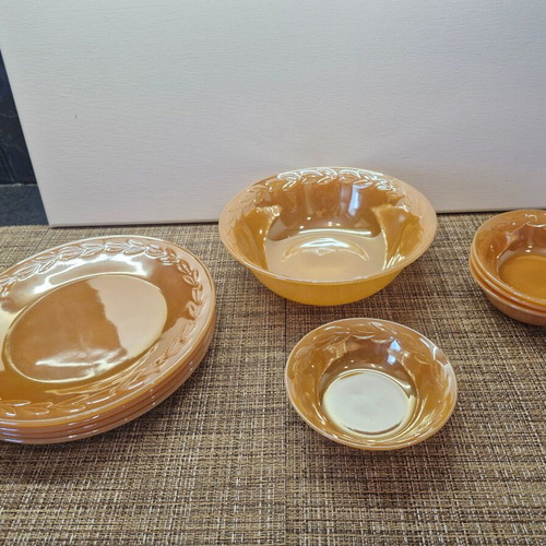 Fire King serving set like new with 1 large bowl, 4 small bowls and 4 fruit plates