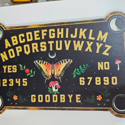 Vintage Ouija board like new with butterfly and moon phases