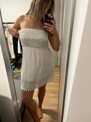 Pin Up strapless white dress like new with lace details
