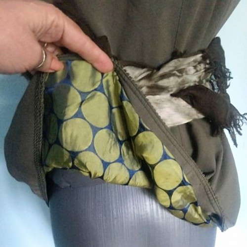 Women's vest like new with decorative cords and Thumbelina details