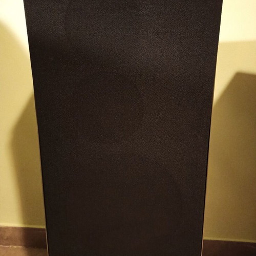 Bang & Olufsen Beovox S30 speakers used with stands
