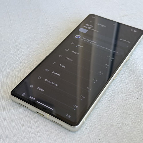 Google Pixel 7 smartphone used, 128GB, white