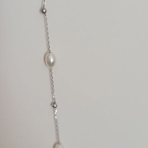 Silver bracelet with pearls new, white and silver