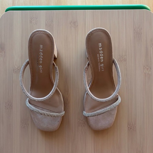 Madden Girl Tilly-R Nude Sandals like new with strass, size 36