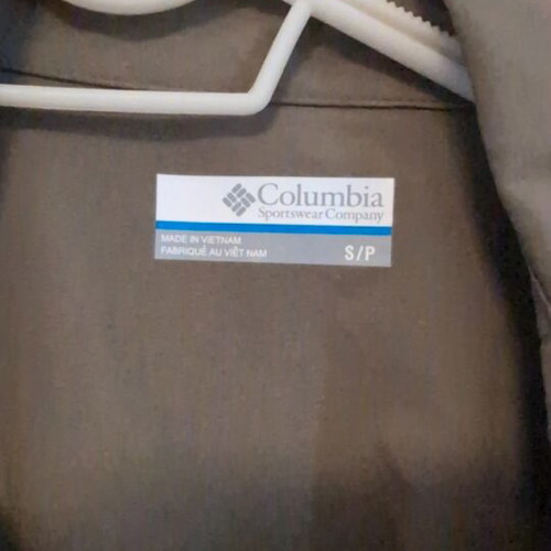 Columbia men's dress shirt, brand new, green, one size