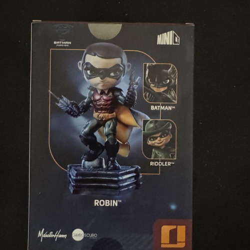 Mini Co Robin figure from Iron Studios, new sealed box