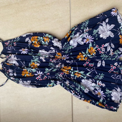 Floral blue romper shorts like new, size S