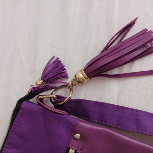 Shoulder bag like new, purple, synthetic material