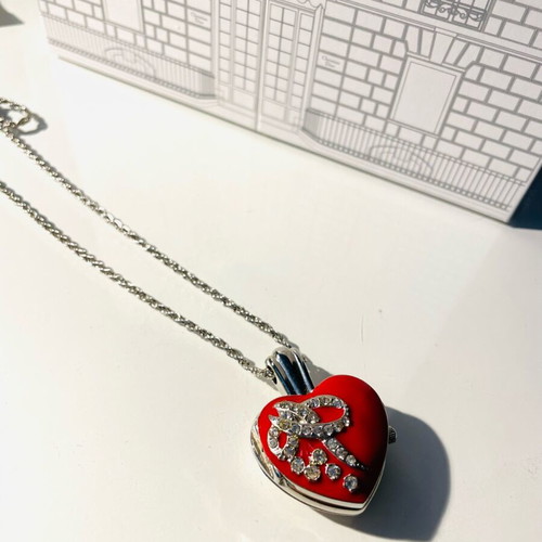Necklace with heart motif like new, watch from Venice