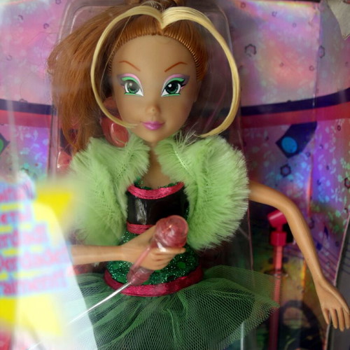 Winx Club 2010 Magical Microphone Flora doll Greek edition new