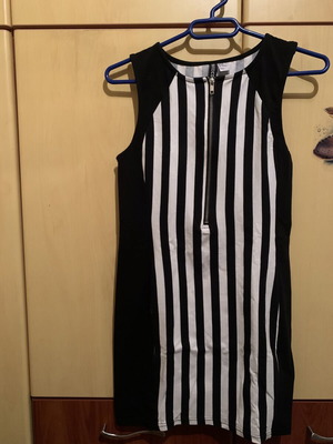 Mini dress black and white striped fitted size S like new