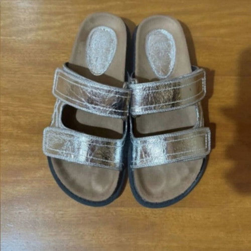 Zara flat metallic silver sandals like new, size 37