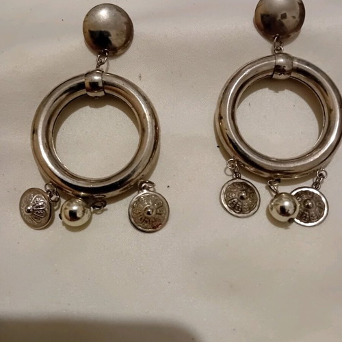 Earrings pack like new