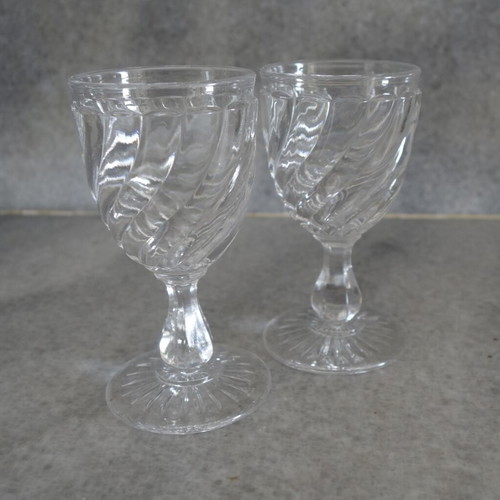 Baccara vintage crystal wine glasses like new, set of 2