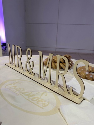 Mr & Mrs wooden sign new