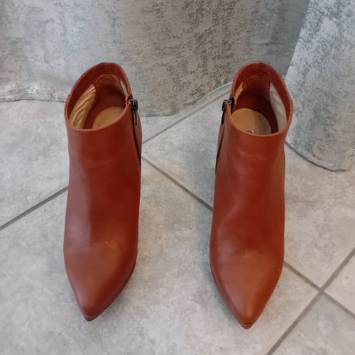 Women's brown leather ankle boots size 41 like new