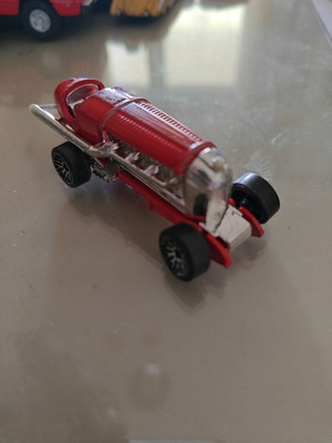 Hotwheels Tormedo Jones употребяван 2001