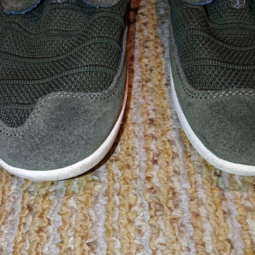Green Comfort sports shoes like new, dark green color, size 40