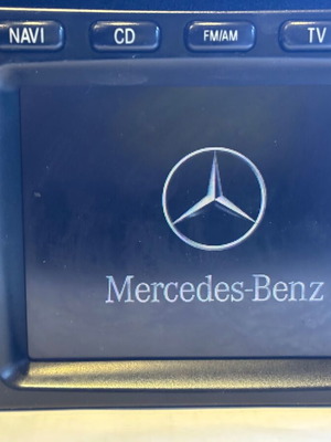 Radio CD GPS original Mercedes μεταχειρισμένο, το CD player δεν λειτουργεί