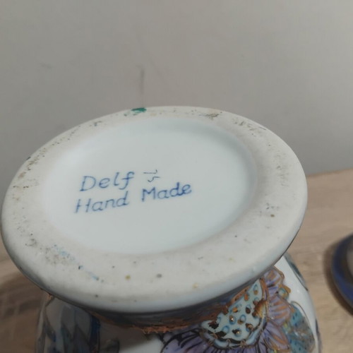 Decorative vase with Delf-type lid used, small chips