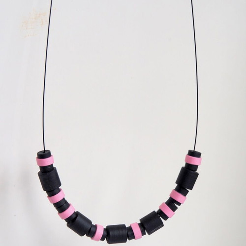 Quilling Paper necklace black pink new