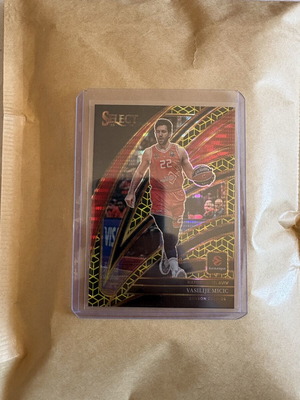 Vasilije Micic 2025-26 Gold Cracked Ice Prizm Panini Select EuroLeague card new