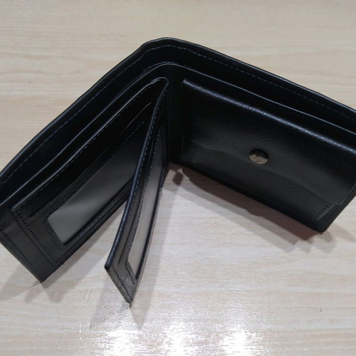 Leather wallet spacious new