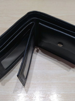 Leather wallet spacious new