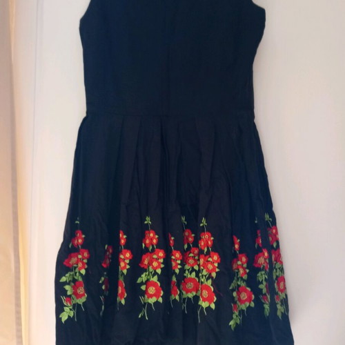 Linen dress black with embroidered flowers like new