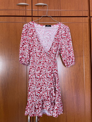 Floral Wrap Dress Bershka μέγεθος S σαν καινούργιο, κόκκινο και άσπρο