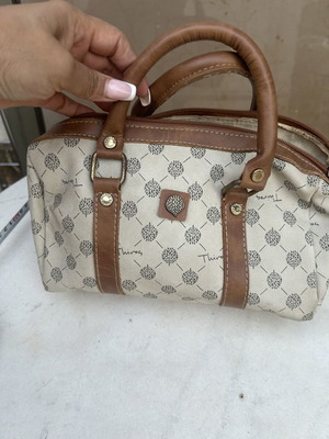 Thiros leather handbag, white beige