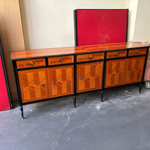 Buffet cabinet with drawers