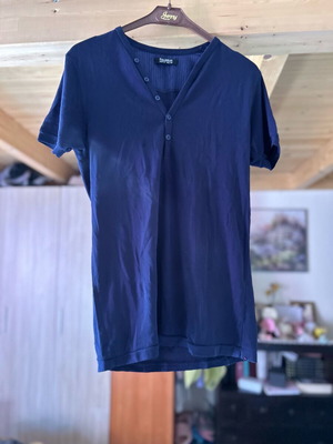 Pull & Bear blouse like new, size M, purple